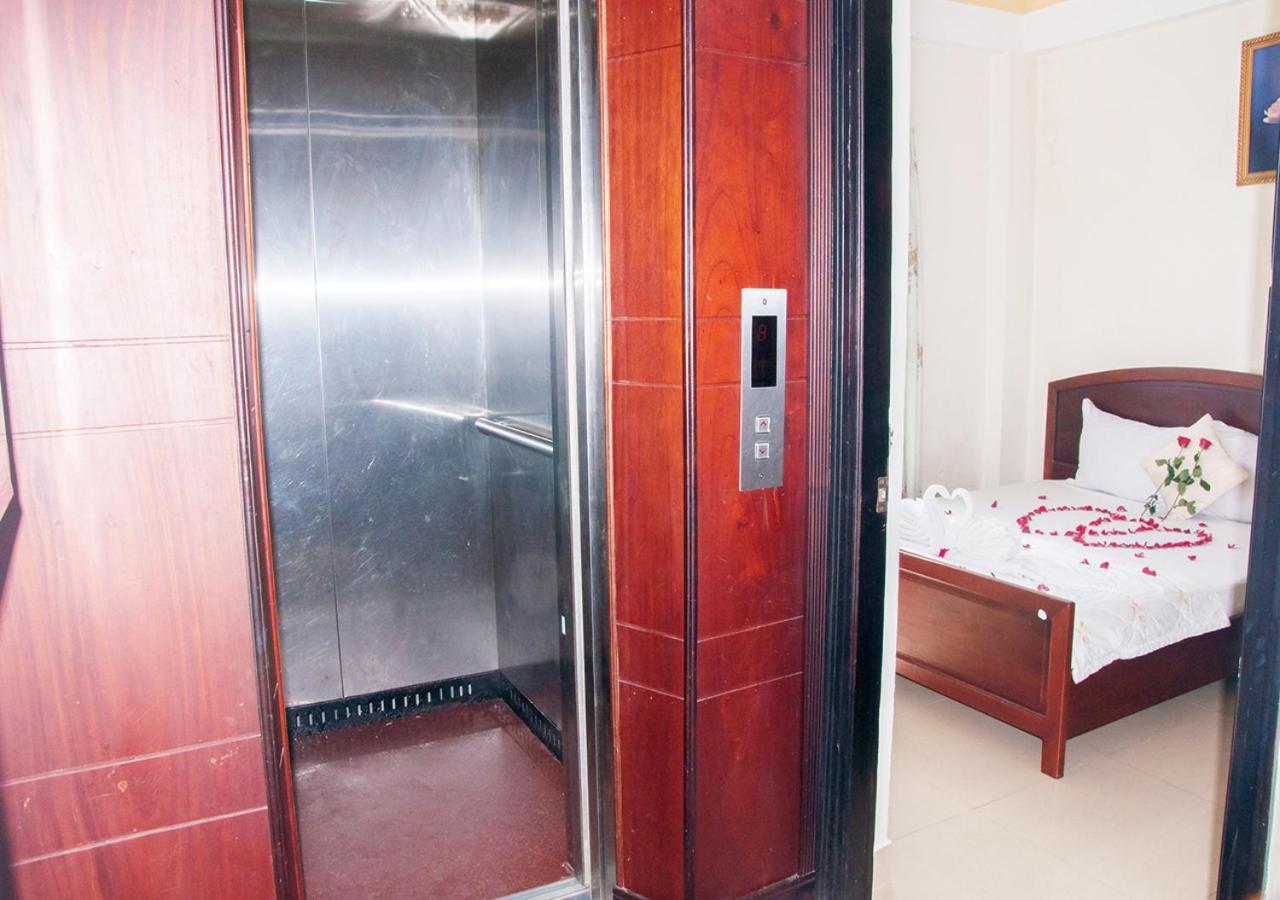 Queen 7 Hotel Nha Trang Exteriör bild